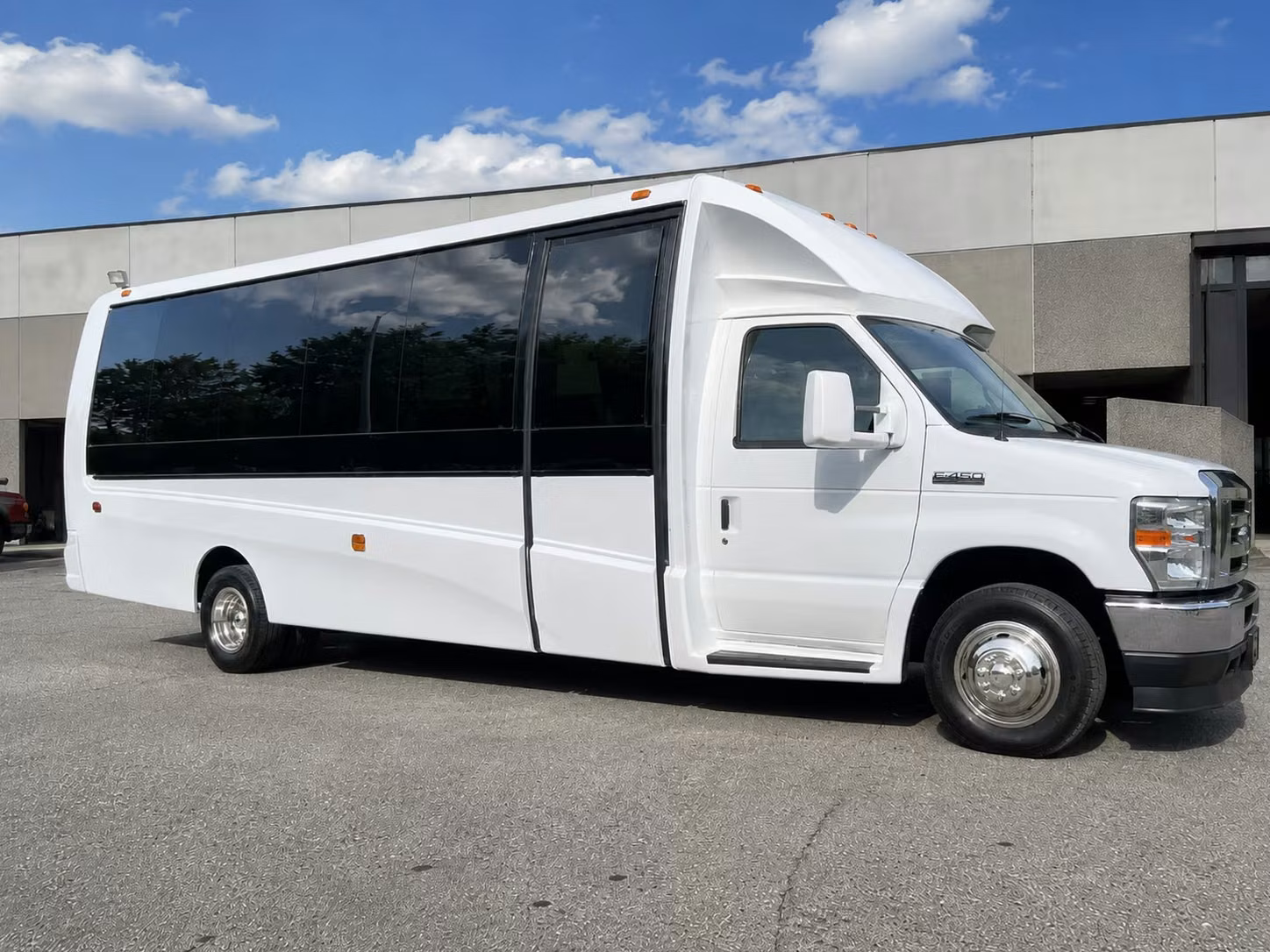 15 passenger minibus