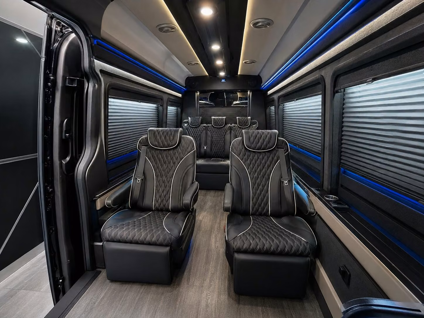 finding group transportation to and from mesa airports has never been easier